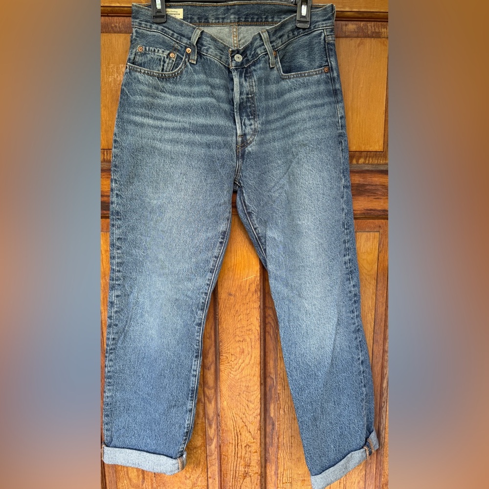 Levi's Straight Leg Blue Jeans